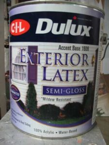 peinture latex Dulux utilisée par Drew sur son Fly Baby